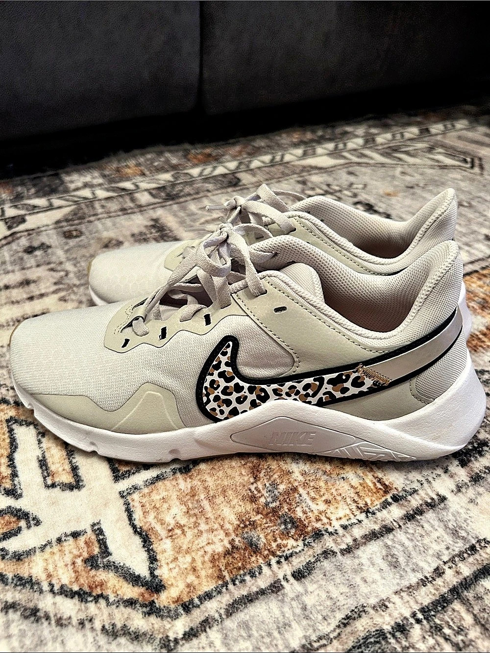 Nike Air Max Verona Leopard Swoosh Sneakers US 8